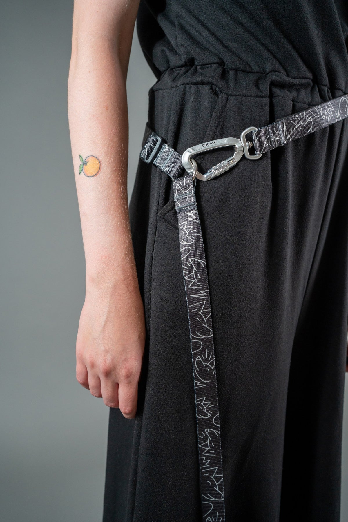 Hands-Free Hybrid Leash - Dark Mode
