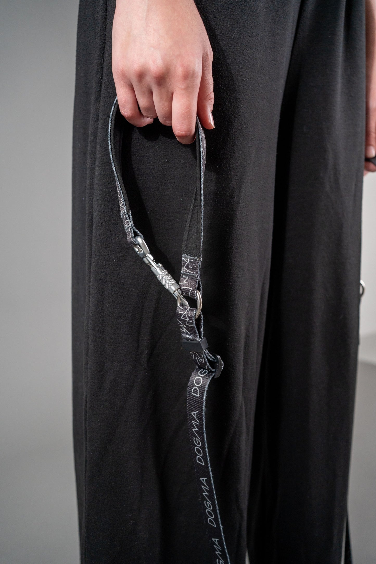 Hands-Free Hybrid Leash - Dark Mode