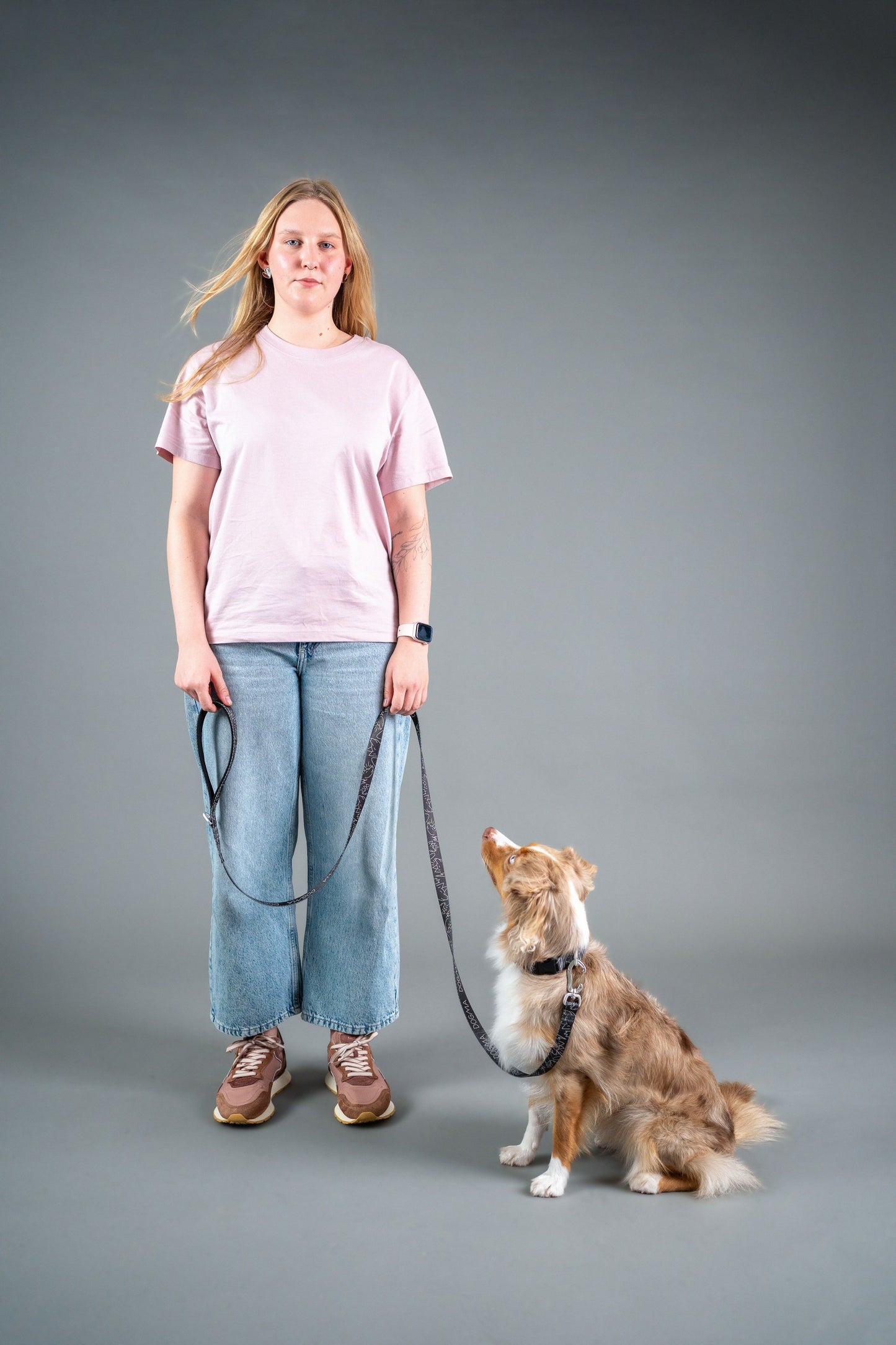 Dog Leash - Dark Mode